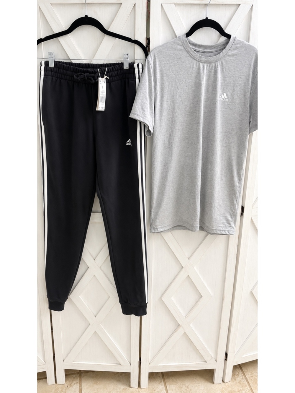Adidas Athletic Bundle – Men’s Medium  Jogger/sweats/Gray Shirt